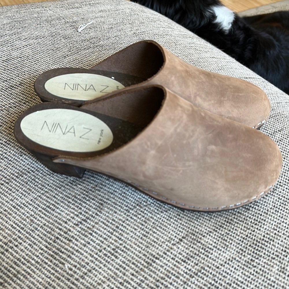 Never worn Nina Z clog